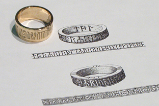 Rune Ring in Gold